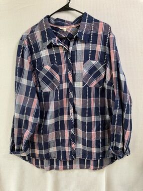 Navy & Pink Plaid Button-Up Shirt